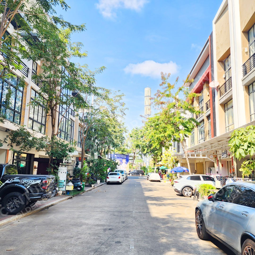金边1号公路炳发城(Borey Peng Huoth)SH-C商铺出售