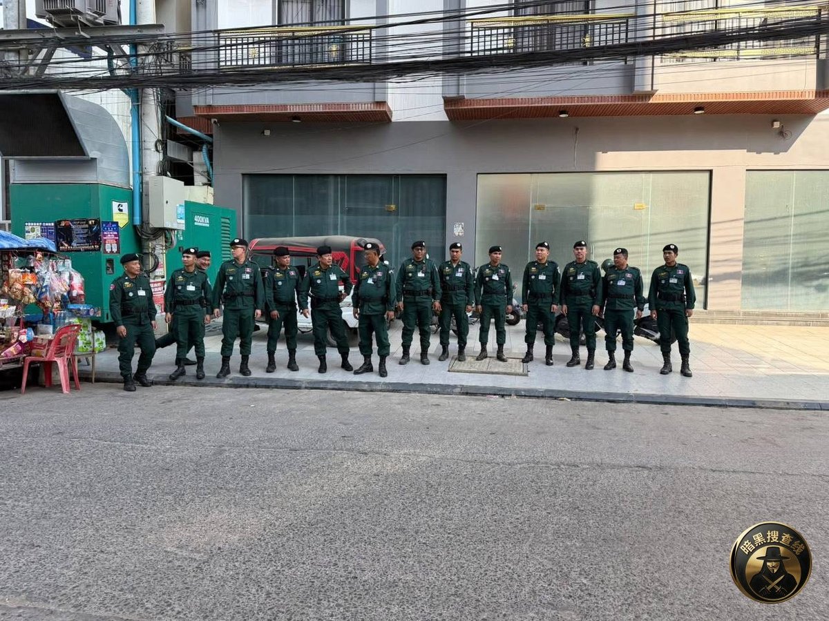 波贝市新年安保升级,警察局长带队巡逻