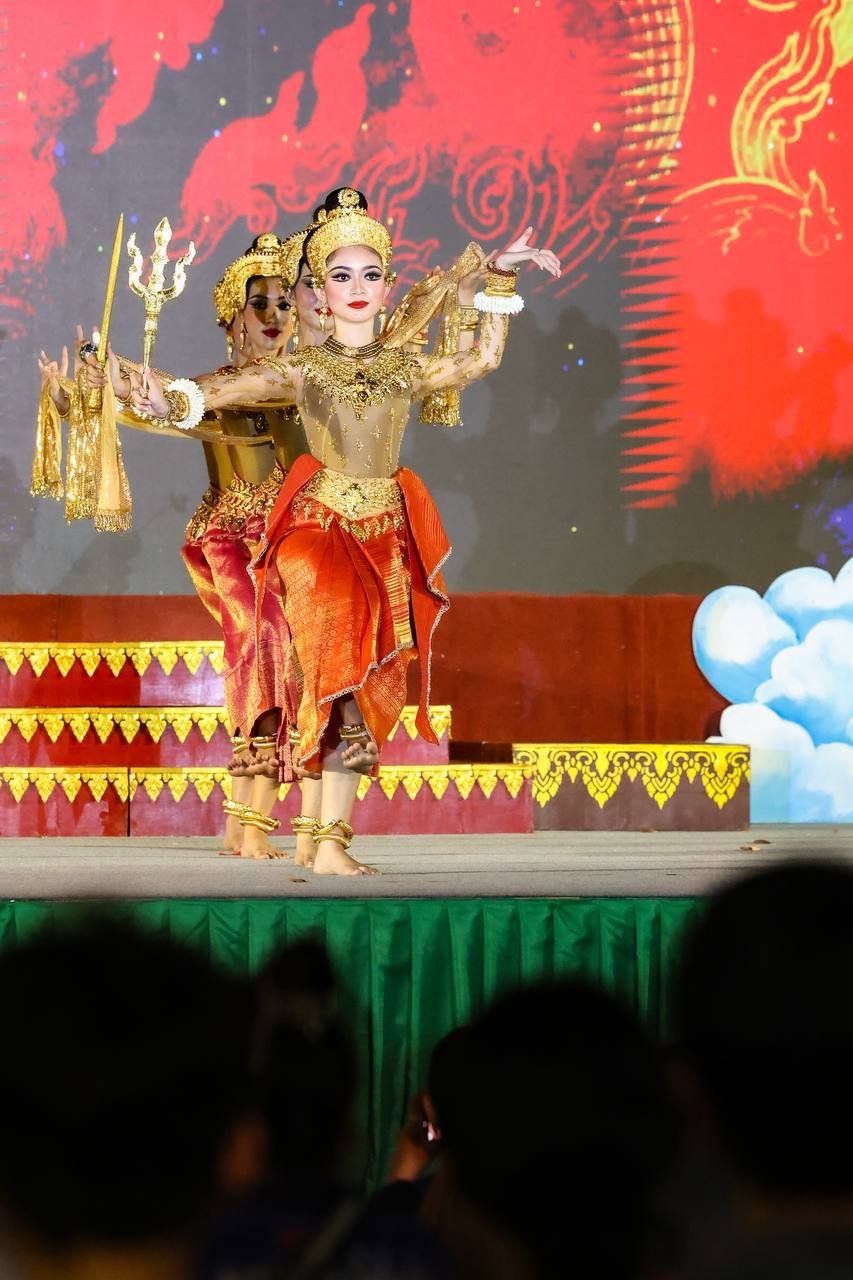 新年首日:古典戏剧《战神女神》精彩上演