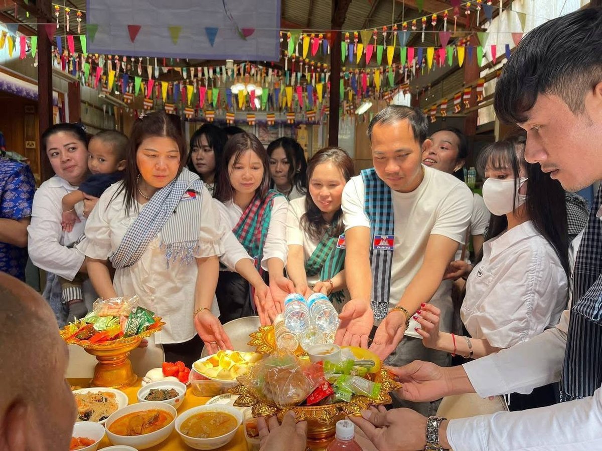 在日柬埔寨社区举办多场新年庆祝活动