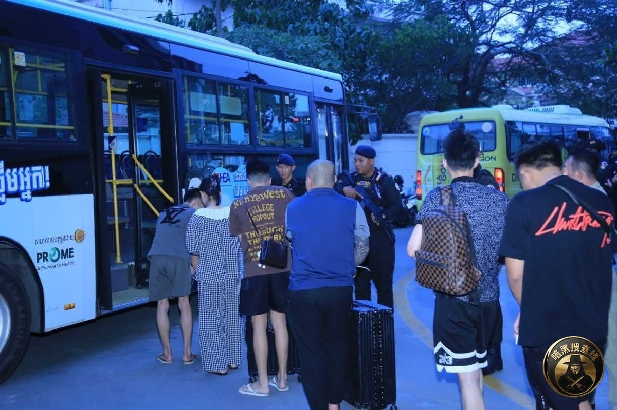 金边警方突袭卓宇峰公寓,逮捕55名涉案外国人
