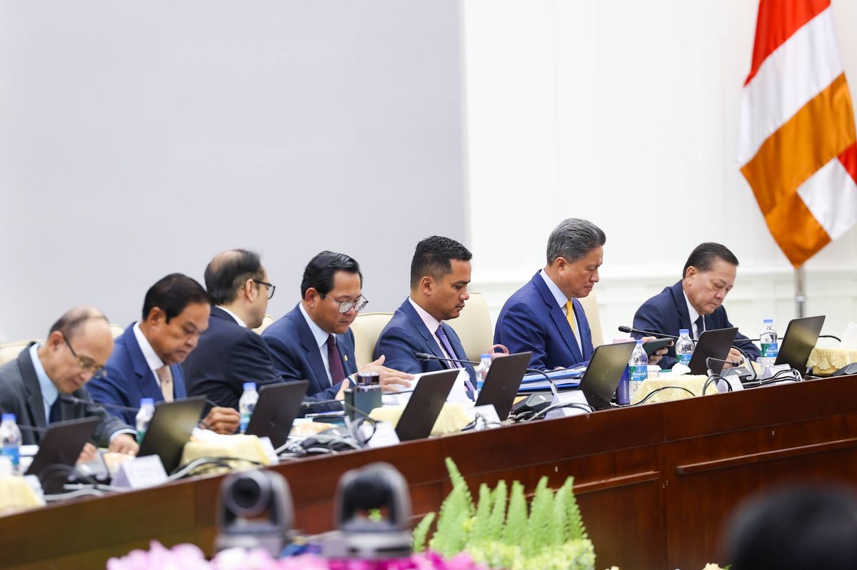 柬埔寨内阁会议审议五项国家重要议程