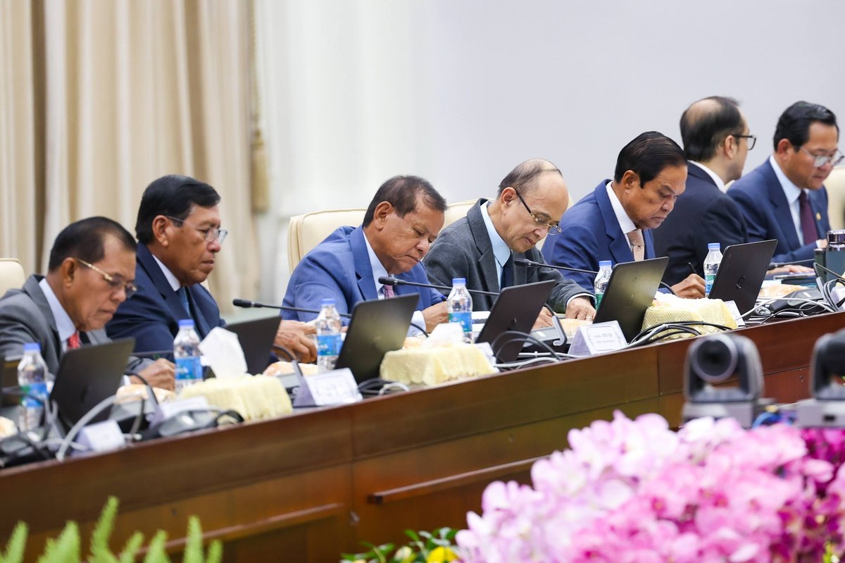 柬埔寨内阁会议审议五项国家重要议程