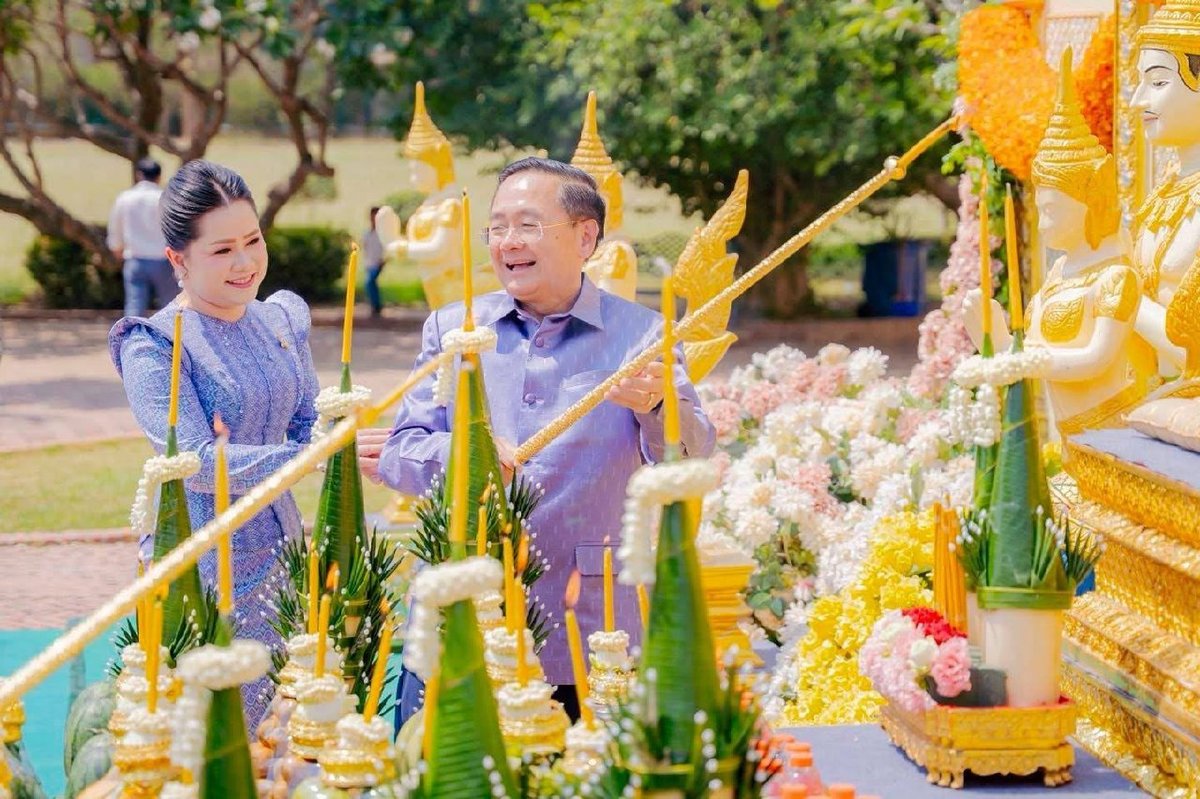 马德望省举行新年迎接天神仪式