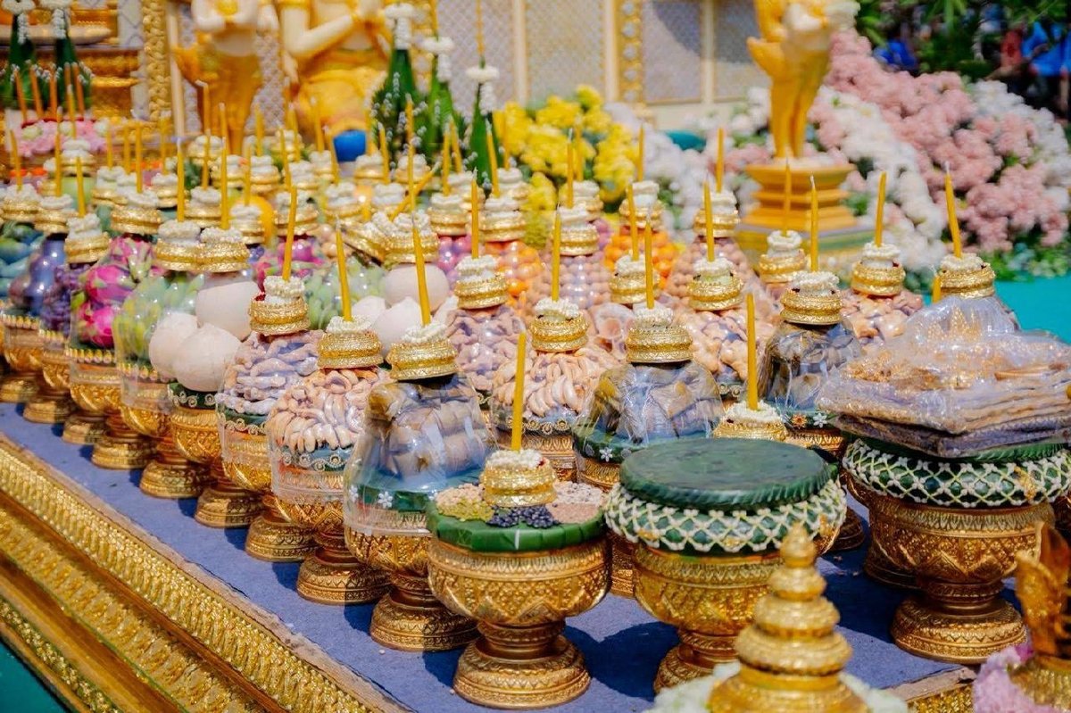 马德望省举行新年迎接天神仪式