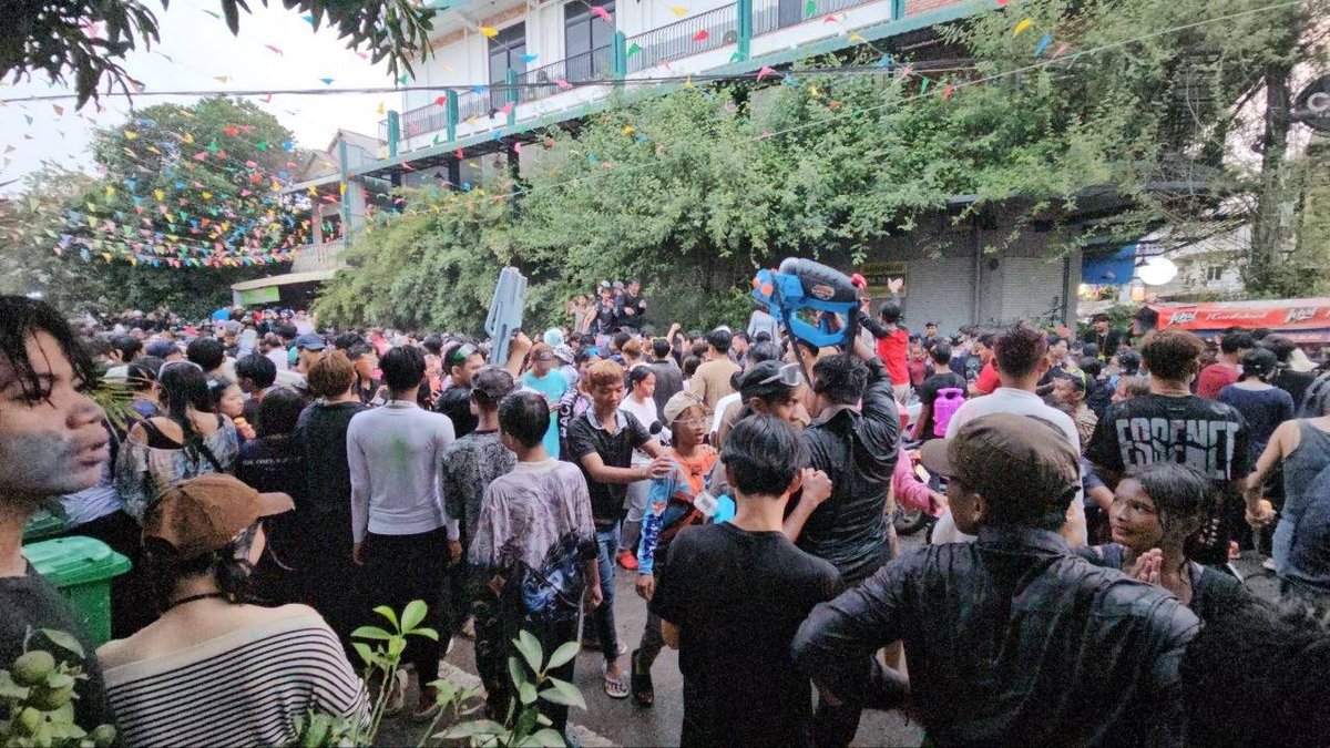 干拉省大金欧市新年庆祝活动现场