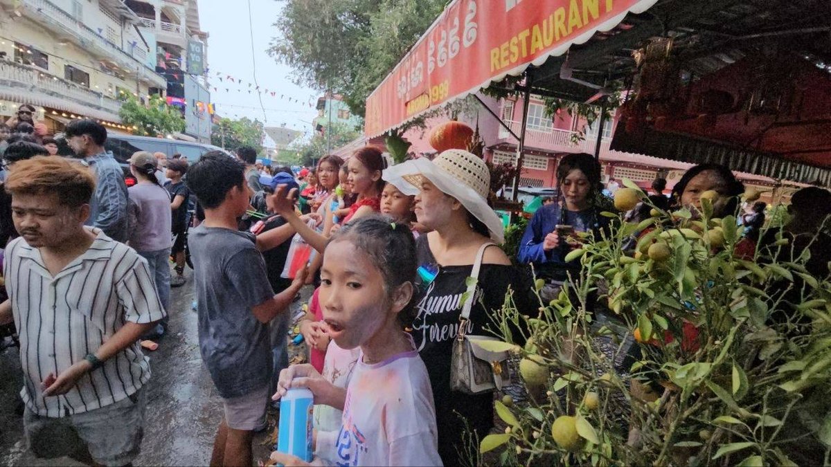 干拉省大金欧市新年庆祝活动现场