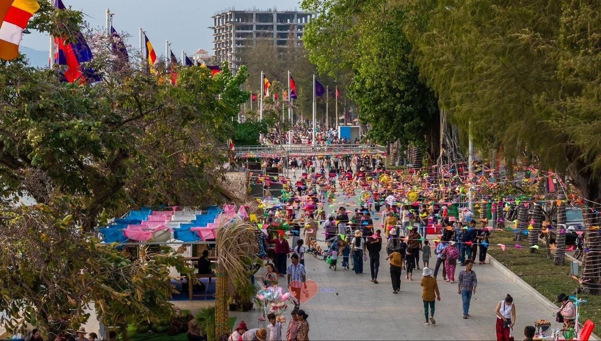 柬埔寨新年第三天:贡布市迎来大量游客