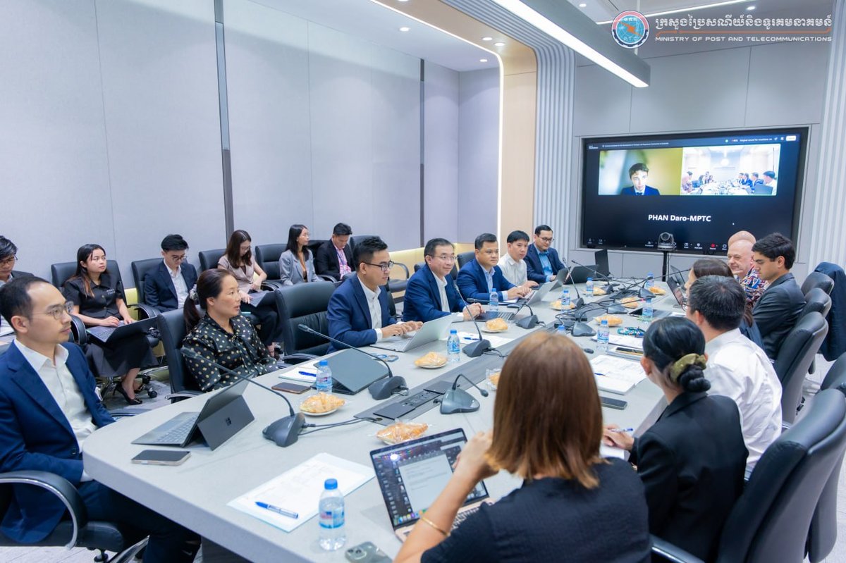 柬埔寨邮电部与法国开发署项目组举行技术讨论会