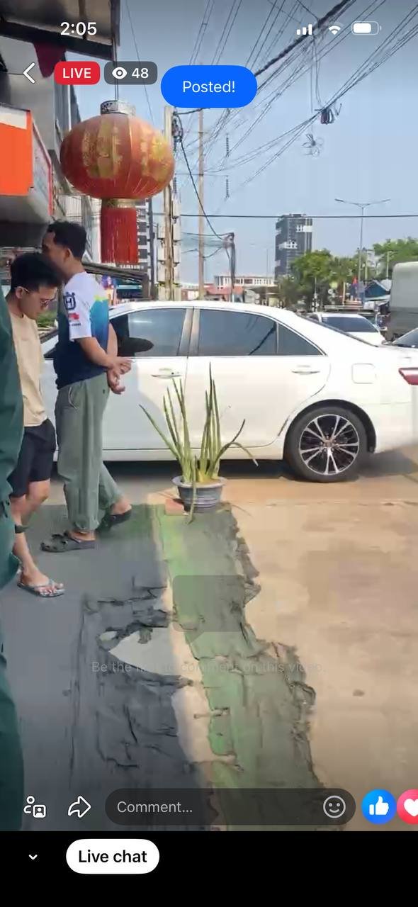 柬埔寨媒体直播:交通事故现场报道