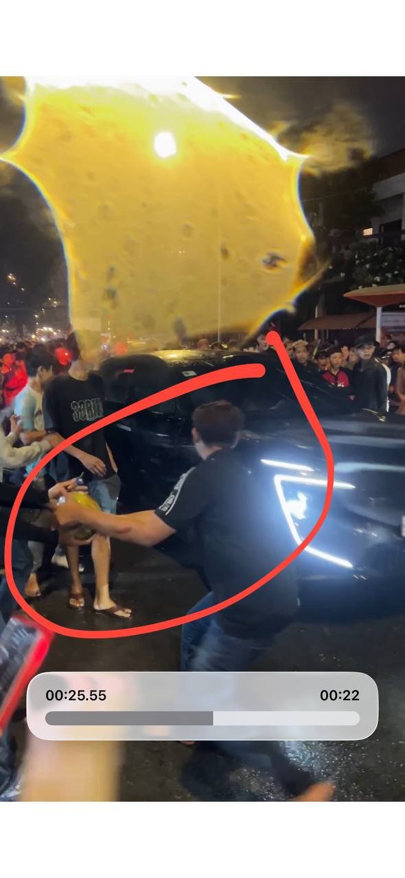 砸车案再抓一人,警方敦促其余涉案人员自首