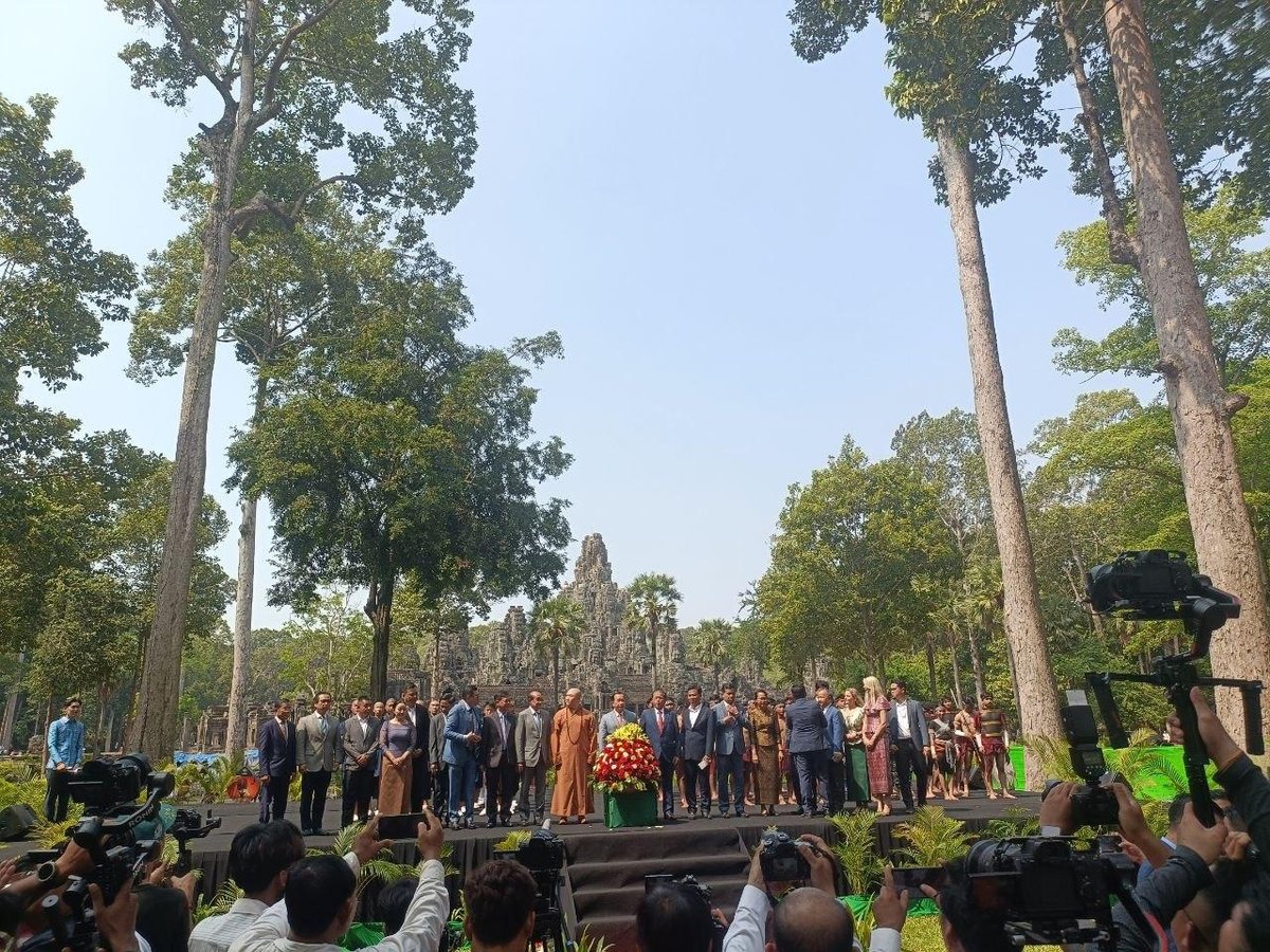 2026年4月30日,柬中武术交流大会在暹粒巴戎寺北侧举行