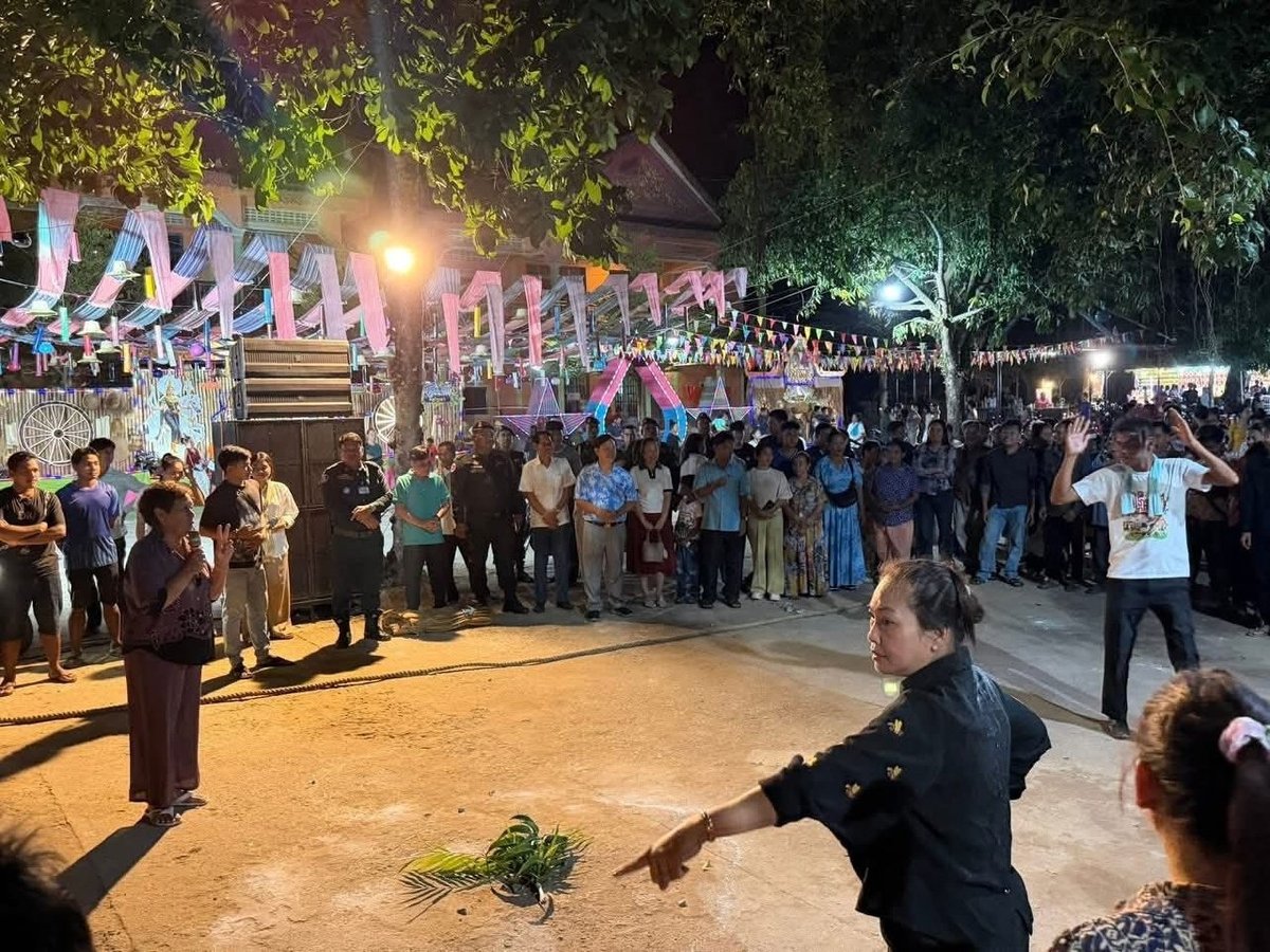 波雷诺县寺庙宋干节庆祝活动