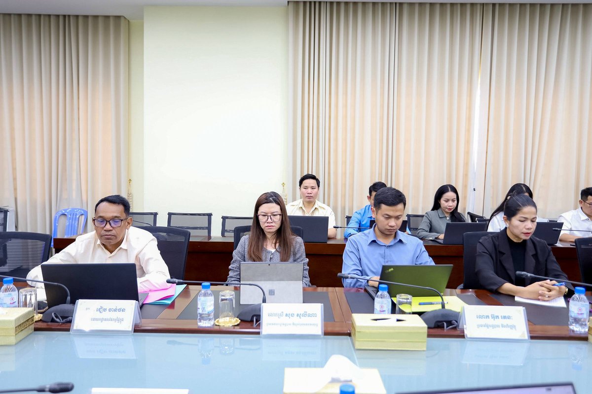 劳工部召开机构结构更新与人员普查会议