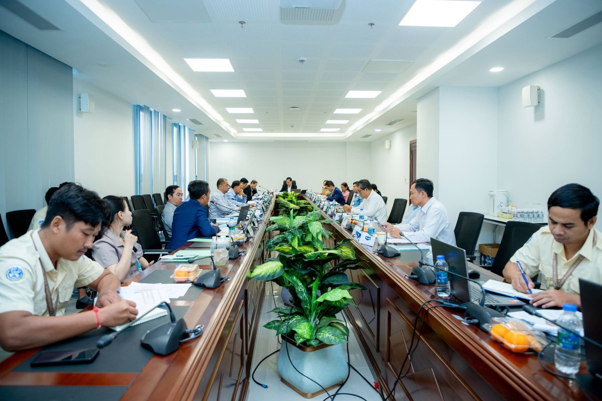 柬埔寨国家社会保障基金局召开道路交通安全工作组特别会议