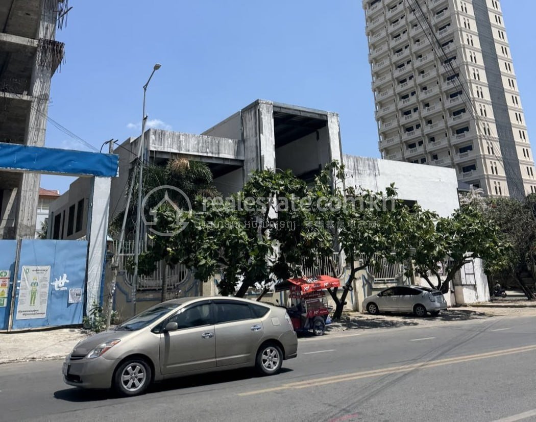 金边堆谷区转角建筑出租与出售