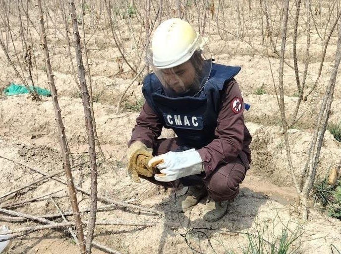 柬埔寨地雷行动中心清理边境集束炸弹 保障农田安全