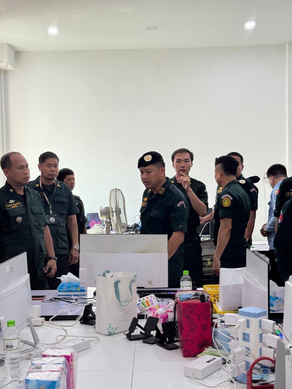 波贝警方重拳打击网络诈骗窝点