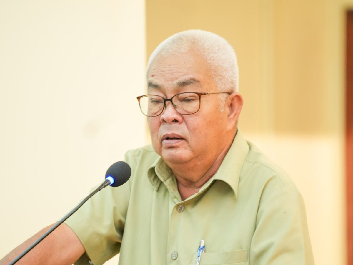柬埔寨智慧大学举办全员教职工大会及能力提升培训