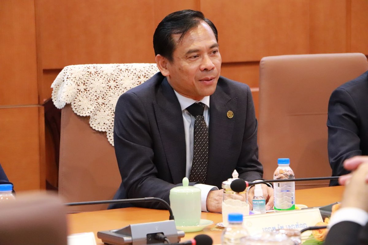 柬埔寨银行协会新一届理事会就职 获国家银行行长接见