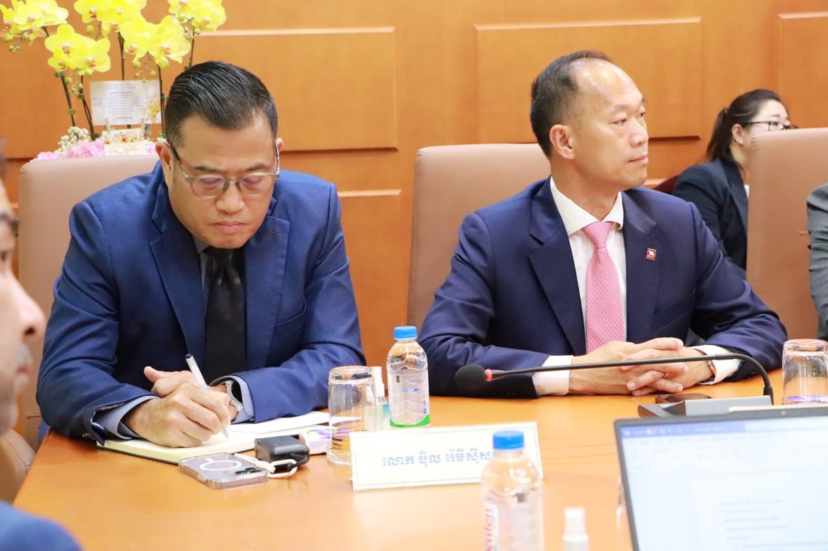 柬埔寨银行协会新一届理事会就职 获国家银行行长接见