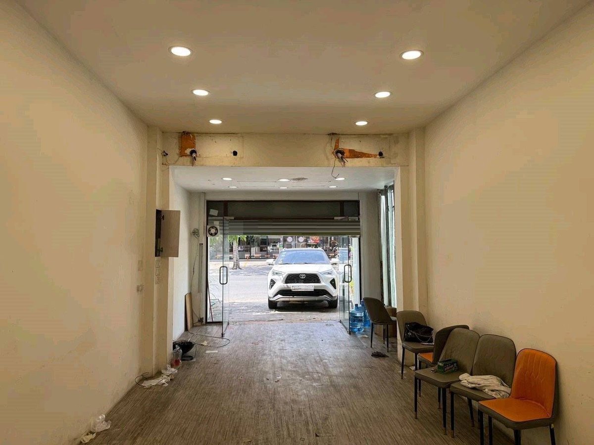万景岗(BKK)商铺出租,近贝尔泰国际大学