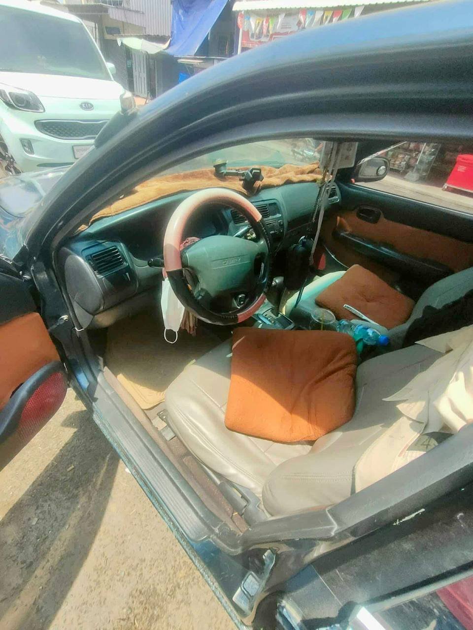 1994年丰田Corolla转让 售价$1900含税手续齐全