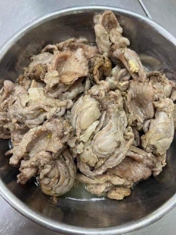 金边新鲜黑鱼肚出售 每公斤38000瑞尔 适合炖汤