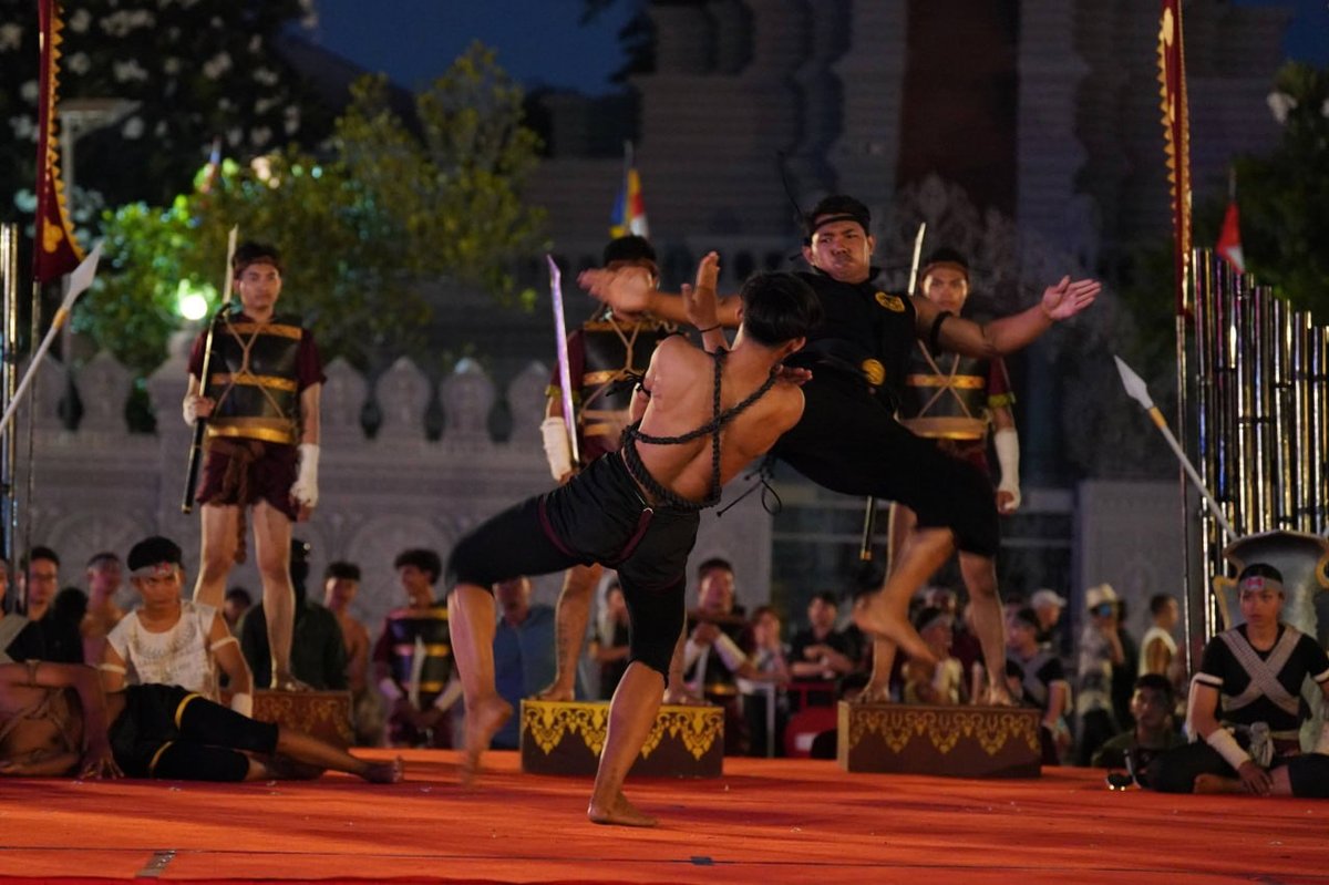 柬埔寨新年第三天:金边举办传统高棉武术表演