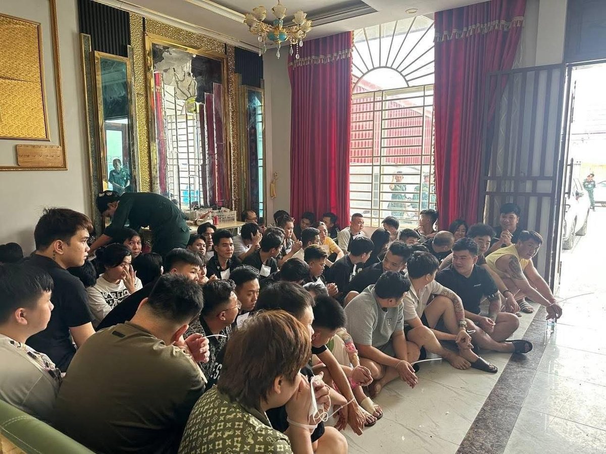 柬埔寨柴桢省巴域市捣毁电诈窝点,抓获96名嫌疑人
