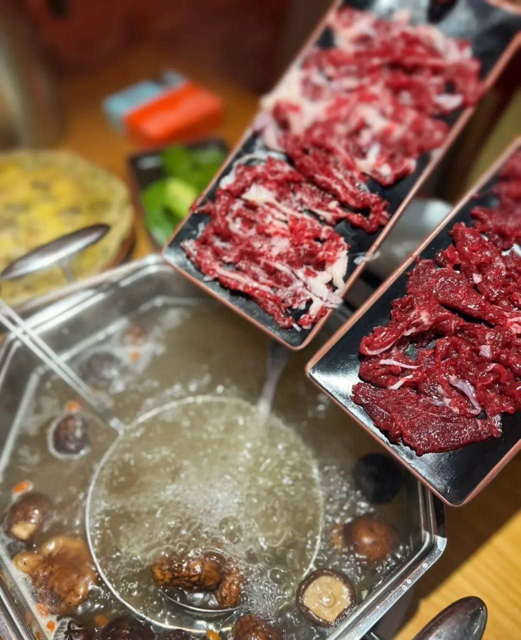 新鲜现切牛肉火锅外送服务