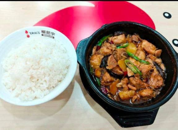 黄焖鸡米饭及特色套餐