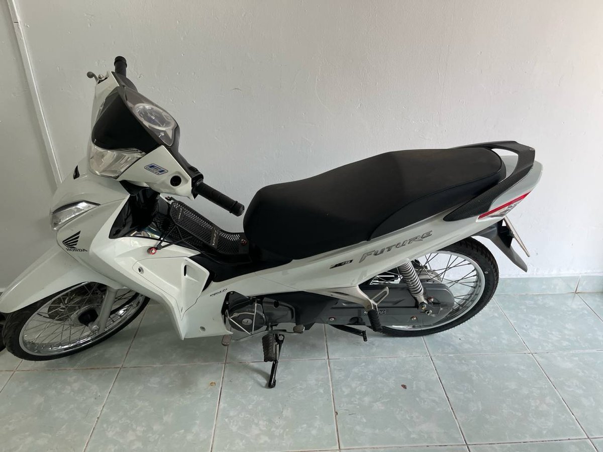 个人出售五羊本田125摩托车 9成新 越南牌 售价$600
