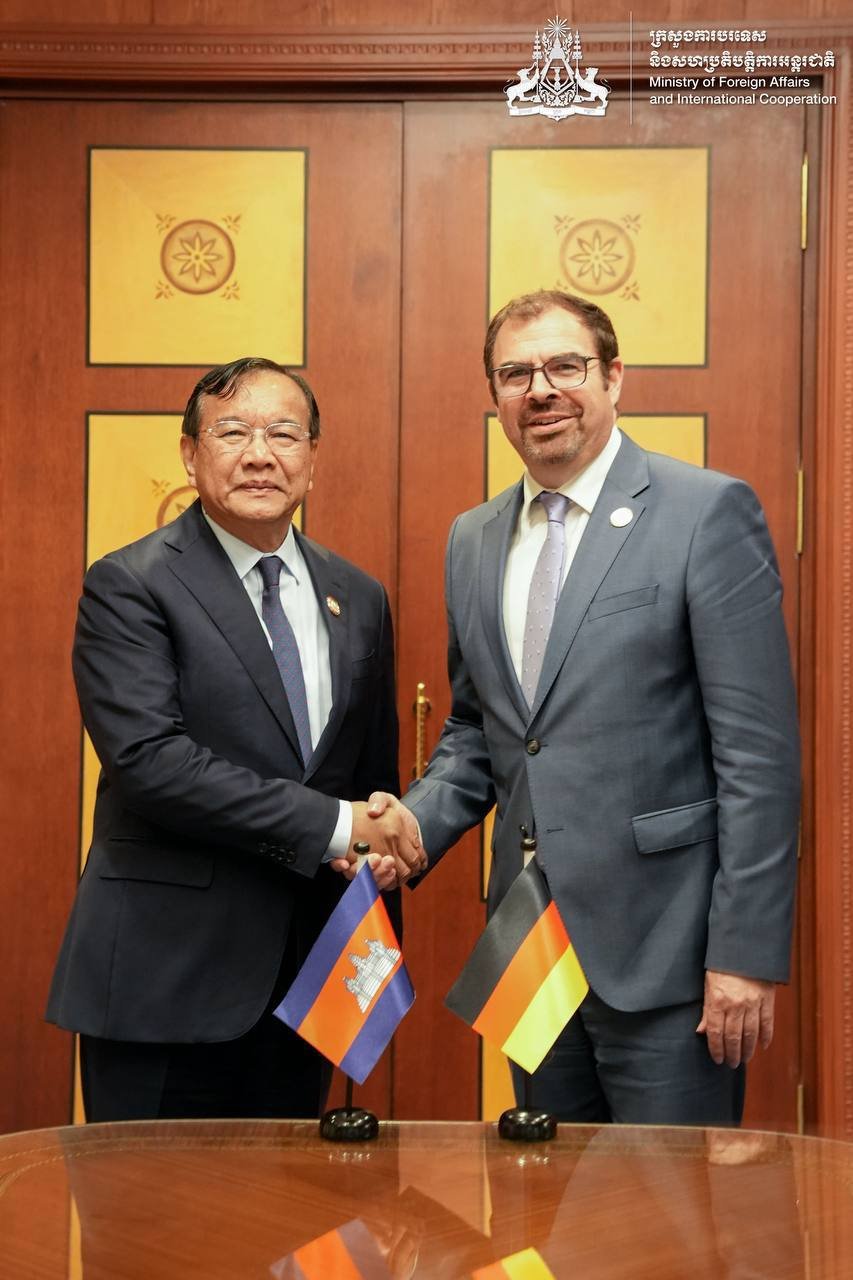 布拉索昆出席第25届东盟欧盟外长会议 推动区域多边合作