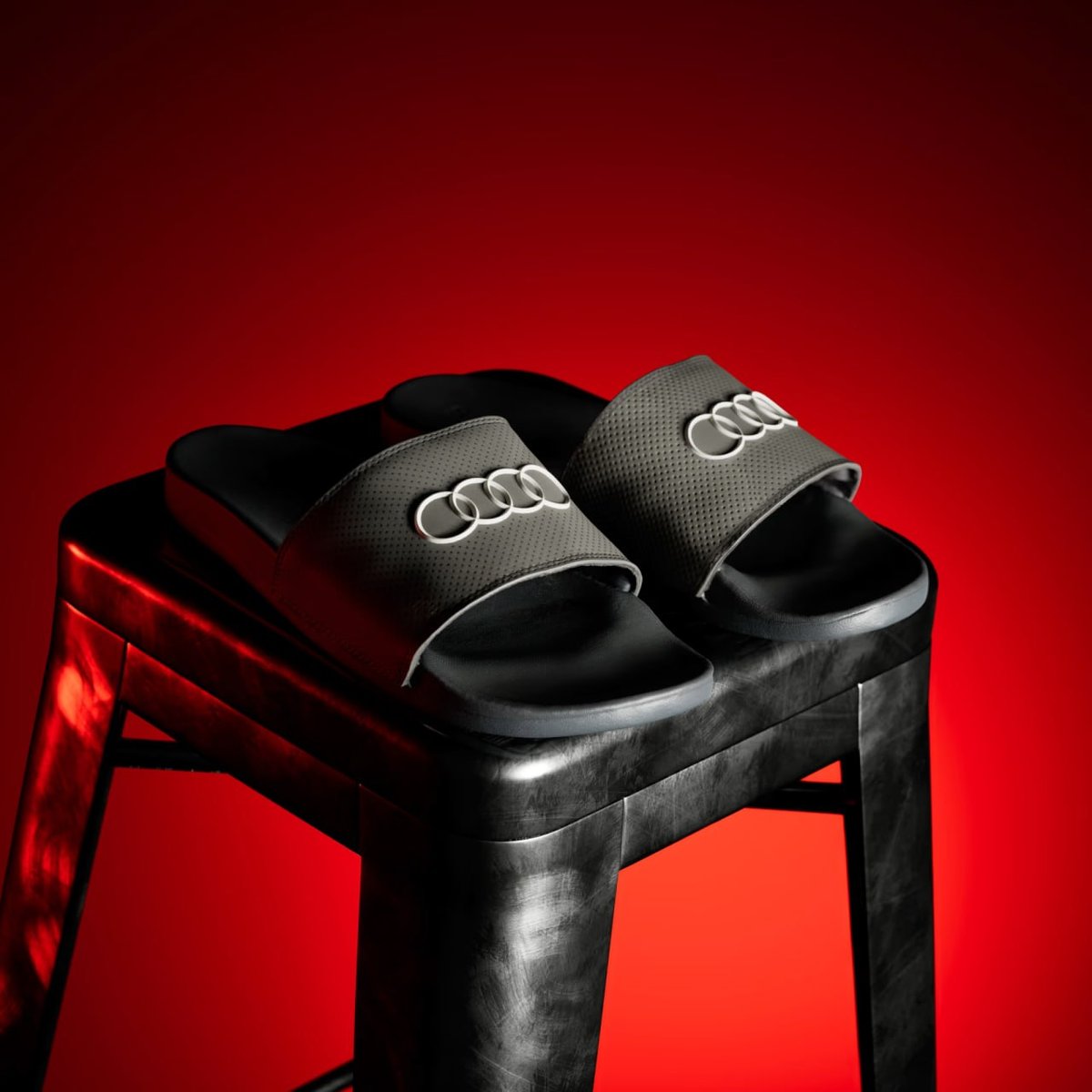 Adilette Comfort Audi Revolut F1® 拖鞋推介