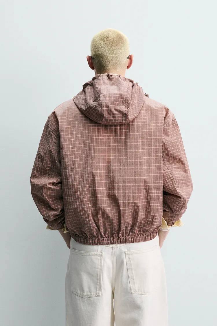 Zara 科技感纹理夹克