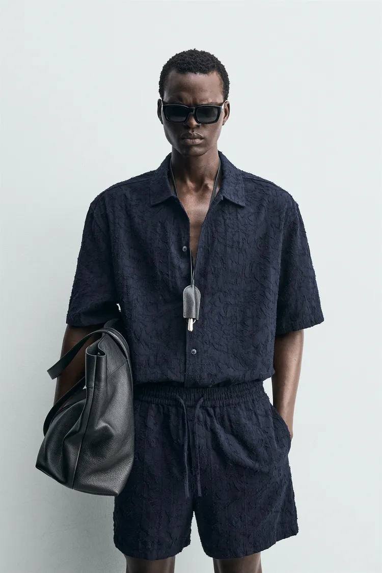 Zara 提花纹理衬衫