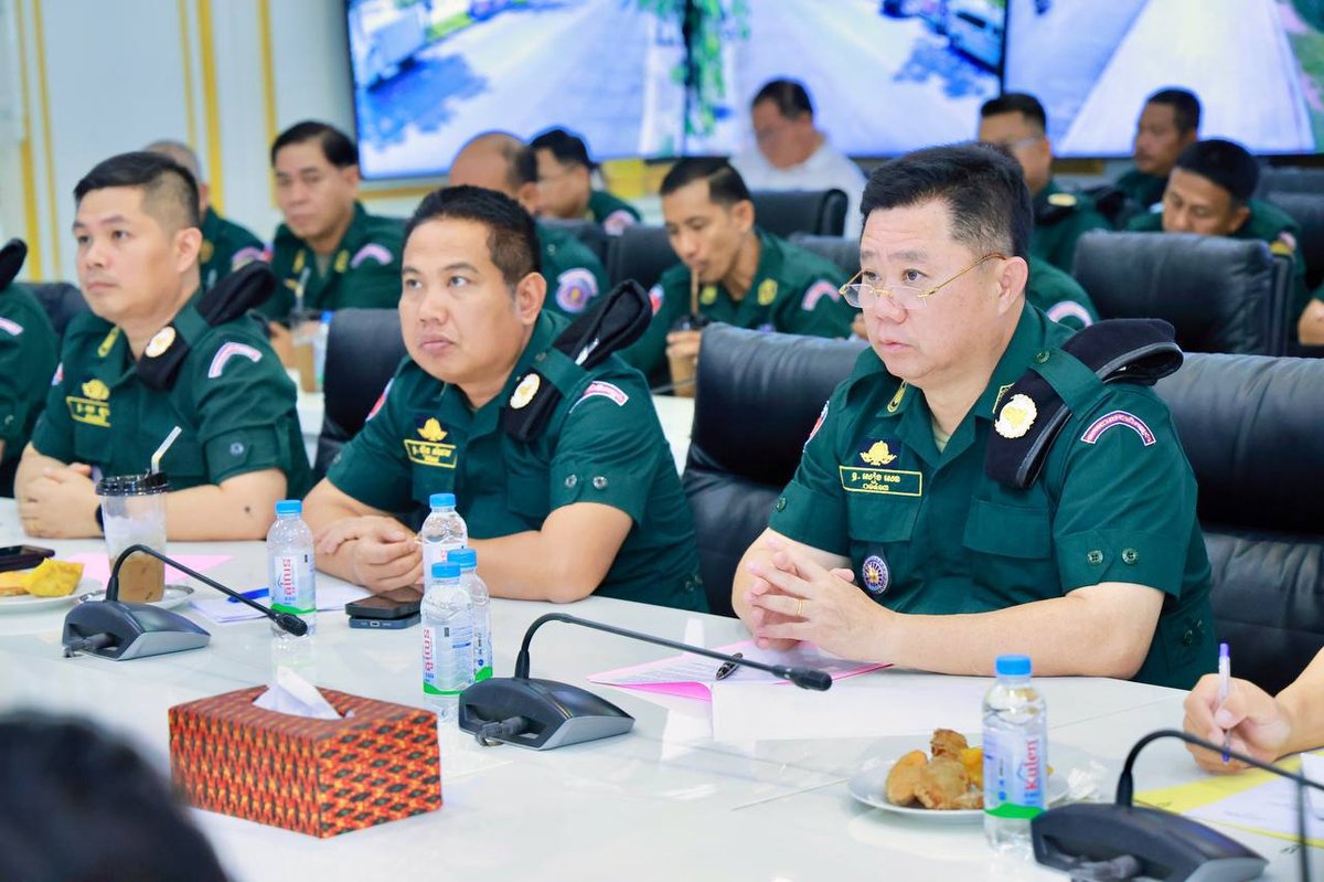 迪威杰阁下主持会议,部署柬埔寨新年期间安保与社会治安维护工作