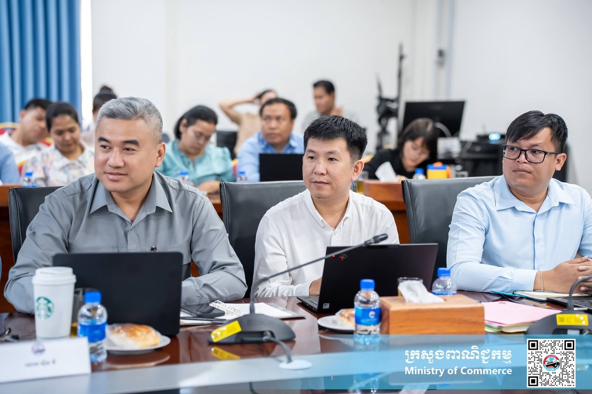 柬埔寨商务部召开内部会议，旨在提升工作效率与团队协作