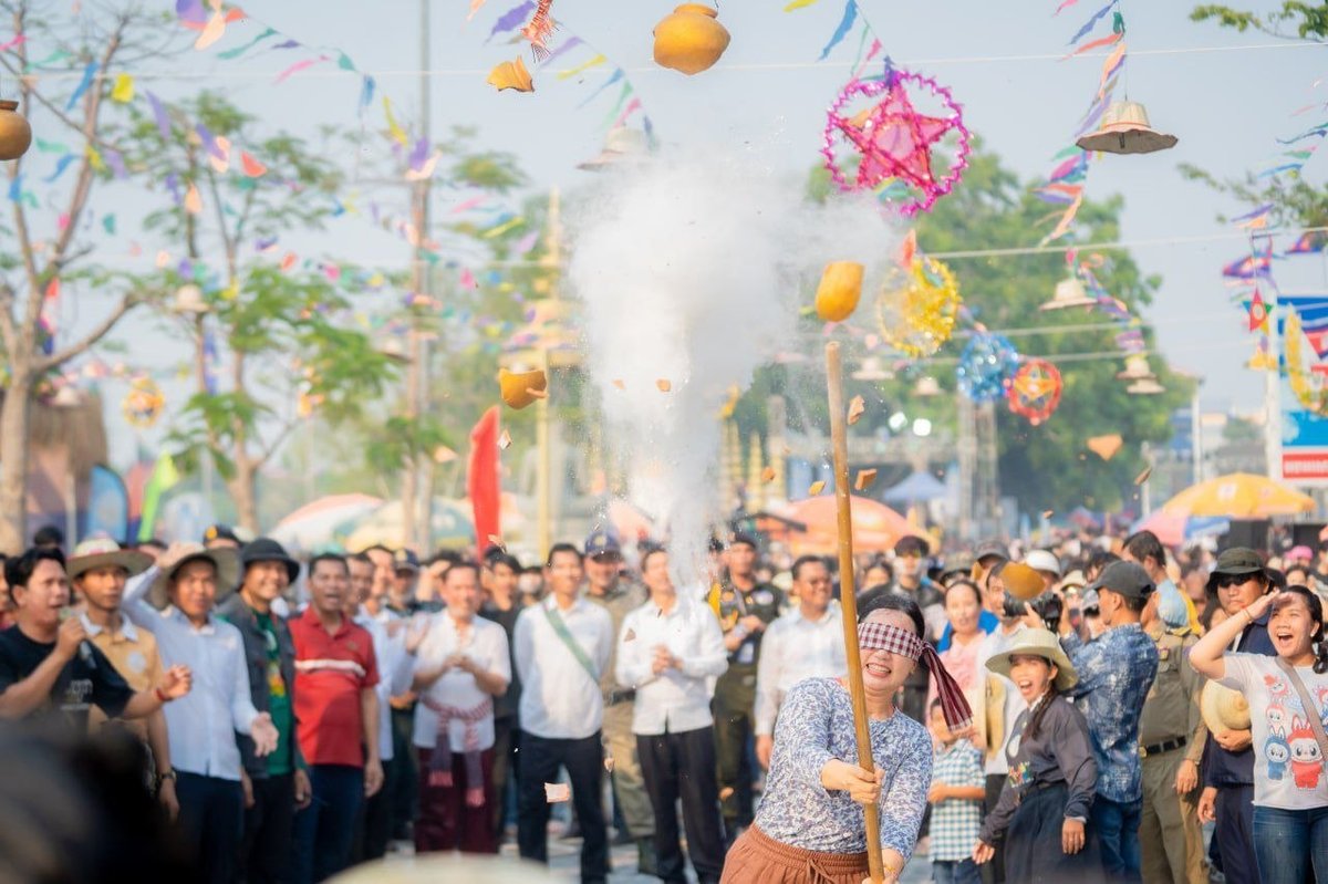 茶胶省在柬埔寨新年三天假期内接待游客近百万人次