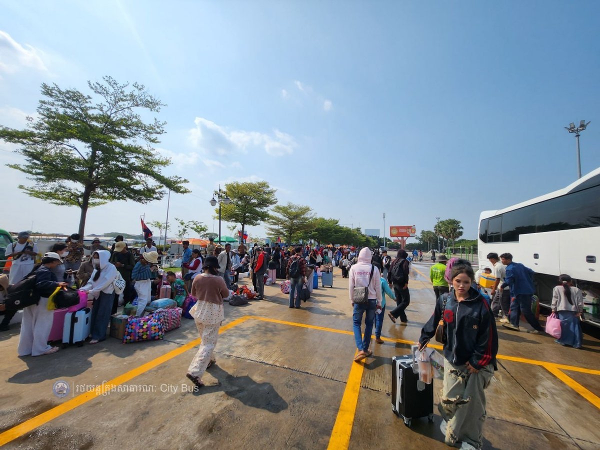 金边市政府免费公交服务圆满结束返程运输
