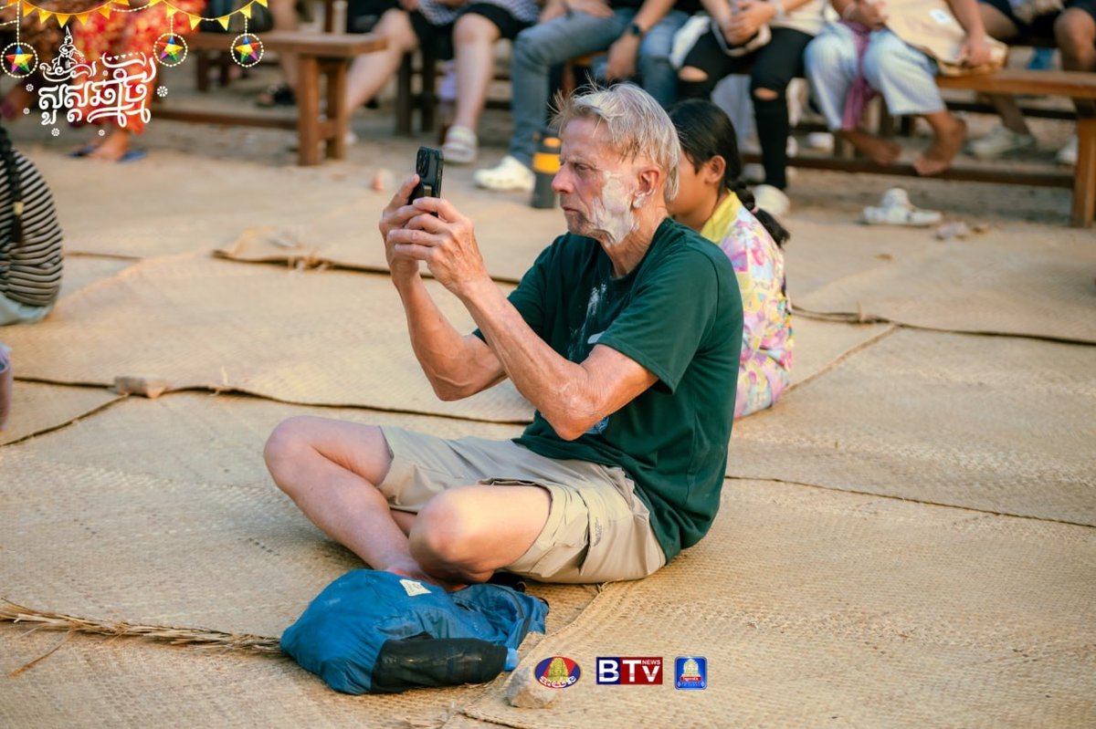 文化村举办诺哥宋干节庆祝活动
