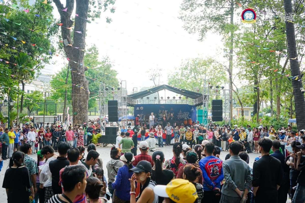 柬埔寨新年三天假期吸引超2100万人次出游
