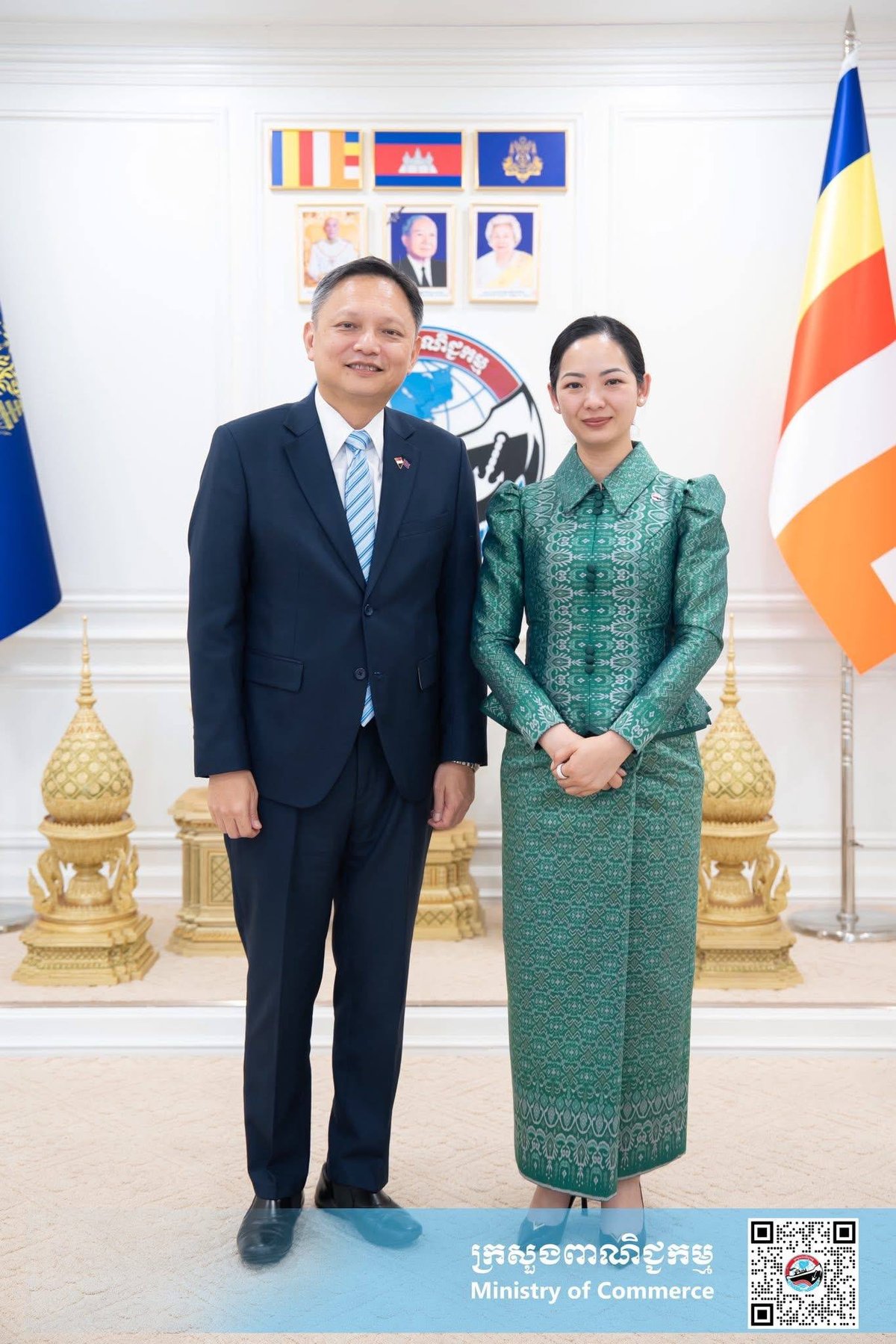 商务部部长占尼莫会见新加坡新任驻柬大使 探讨双边贸易合作