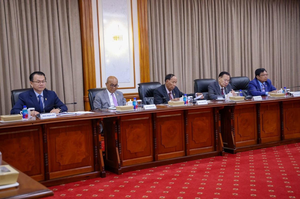 国会常务委员会移交两项重要法案 启动专业委员会审议