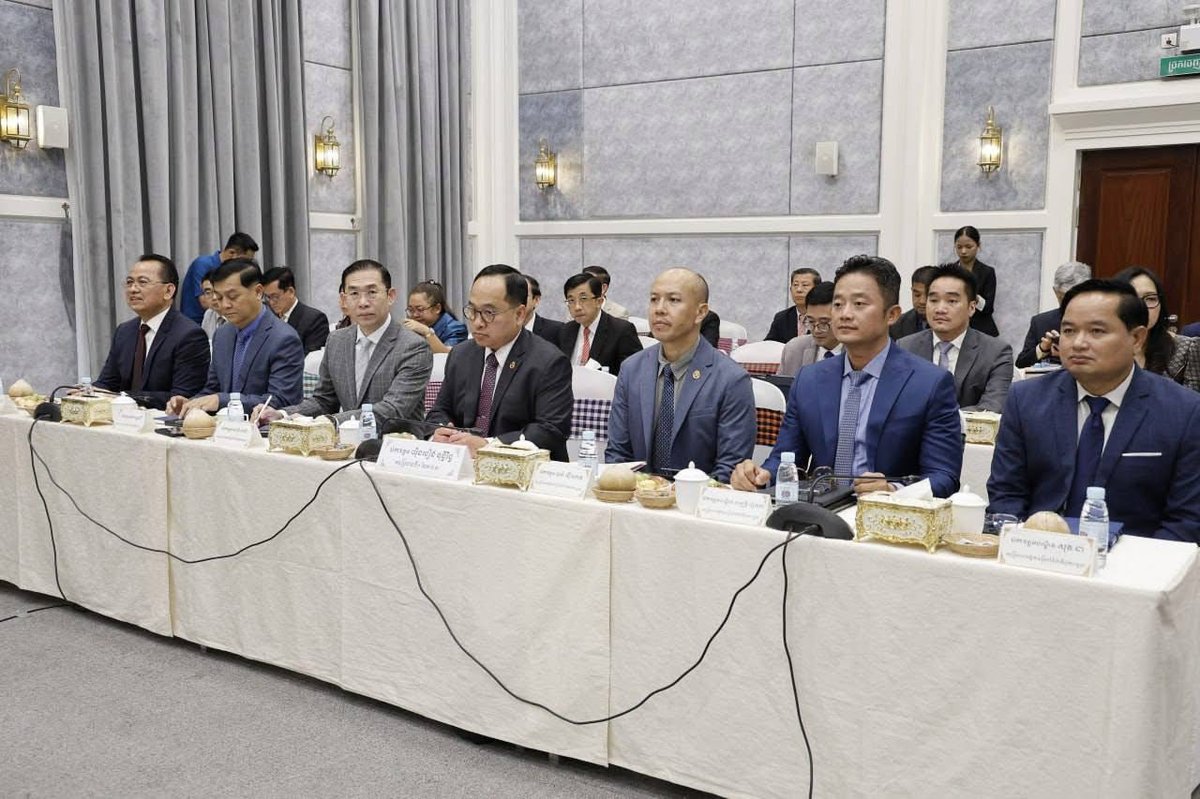 门森安高度评价反腐败委员会近期办案成效