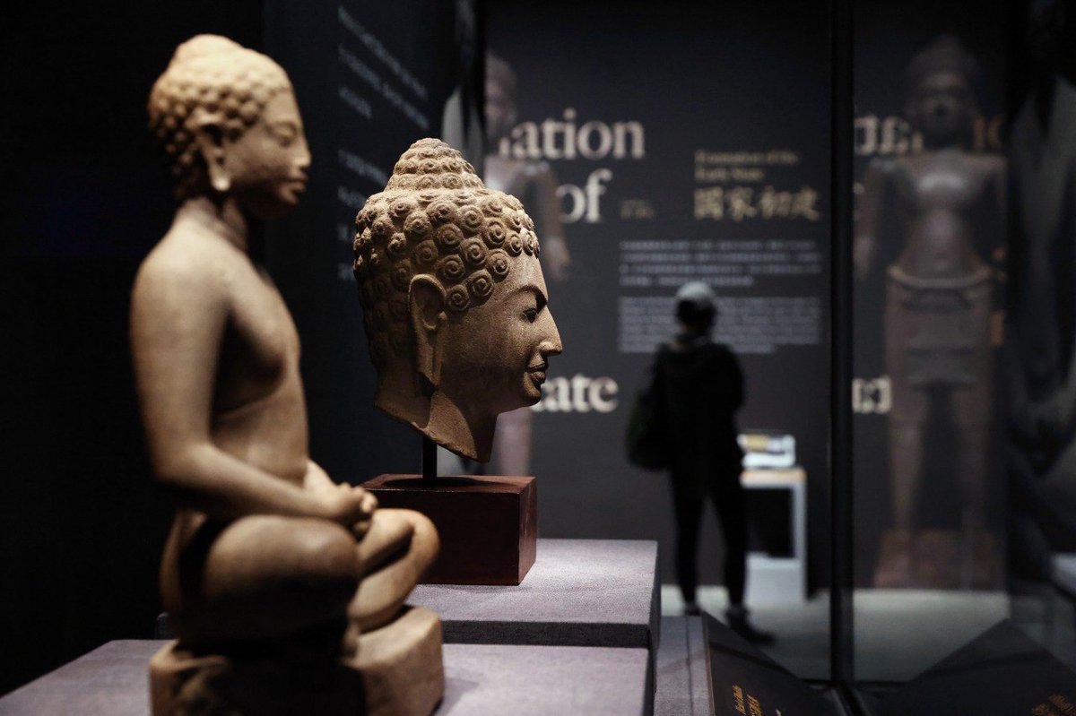 “遇见吴哥”文物展在北京正式开幕,现场展出122件来自柬埔寨的珍贵文物