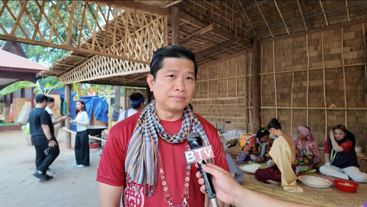 金边举办“团结制饼”活动,慰问前线士兵与受冲突影响民众