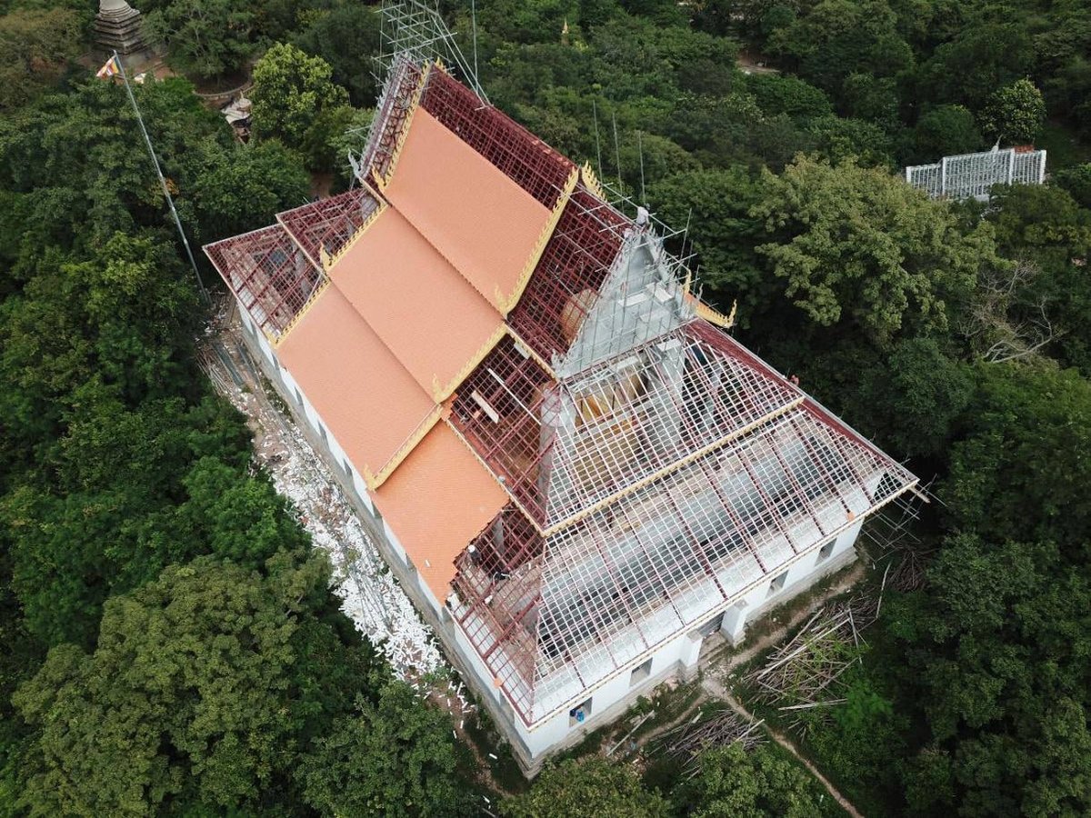 干拉省波耶县古寺庙及佛像修复工程已完工