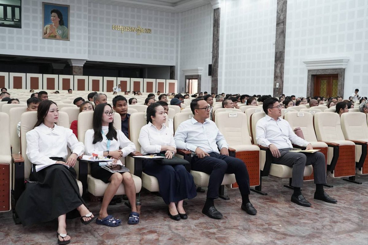 关于协调解决多个住宅区项目遗留问题的会议